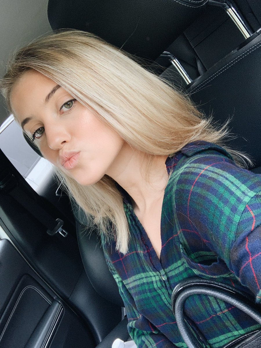 Hannah Rickard tweet media