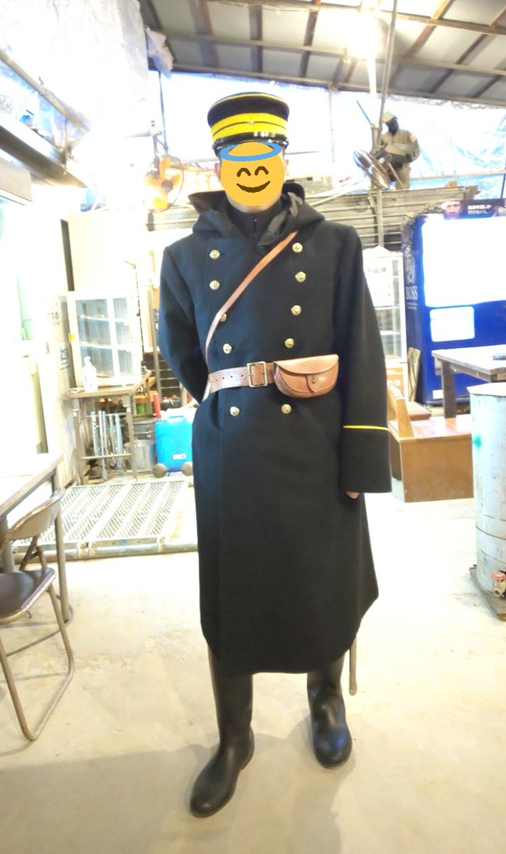 サムハラ En Twitter 明治将校外套 八甲田山で有名な明治将校外套 基本立襟だけど折襟の物もある フードは紐で取り付ける