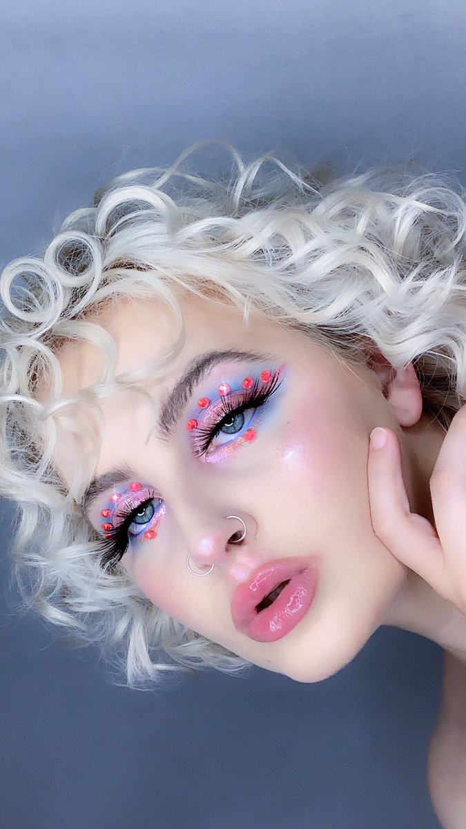 blondetaki's tweet photo. @patrickstarrr HI 💫 I’m Ali aka @ Blondetaki, I’ve been trying to push myself and chase my dreams but what an opportunity it would be! I like being creative, working hard, and eating 🥰❗️💕 https://t.co/iTKII0rmtN