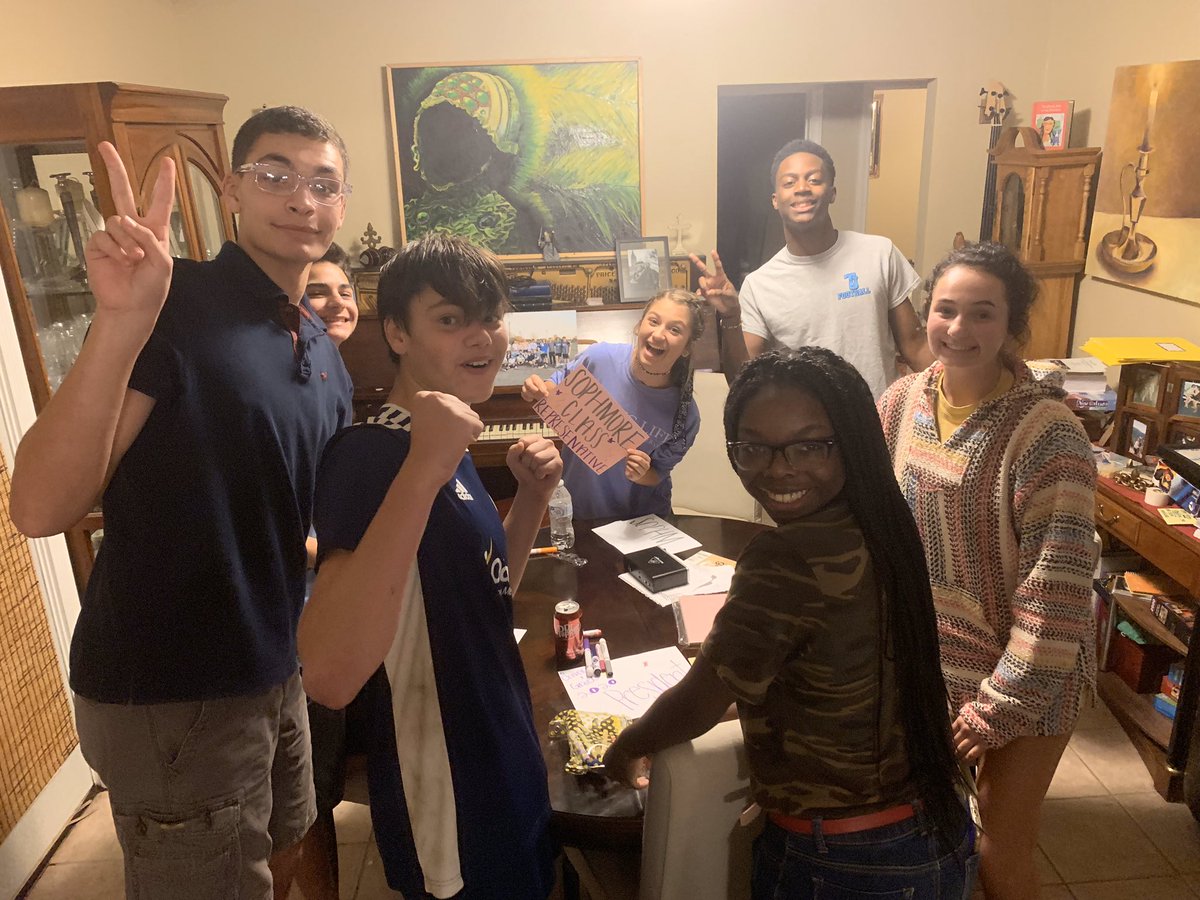 TJHS YoungLife tweet media