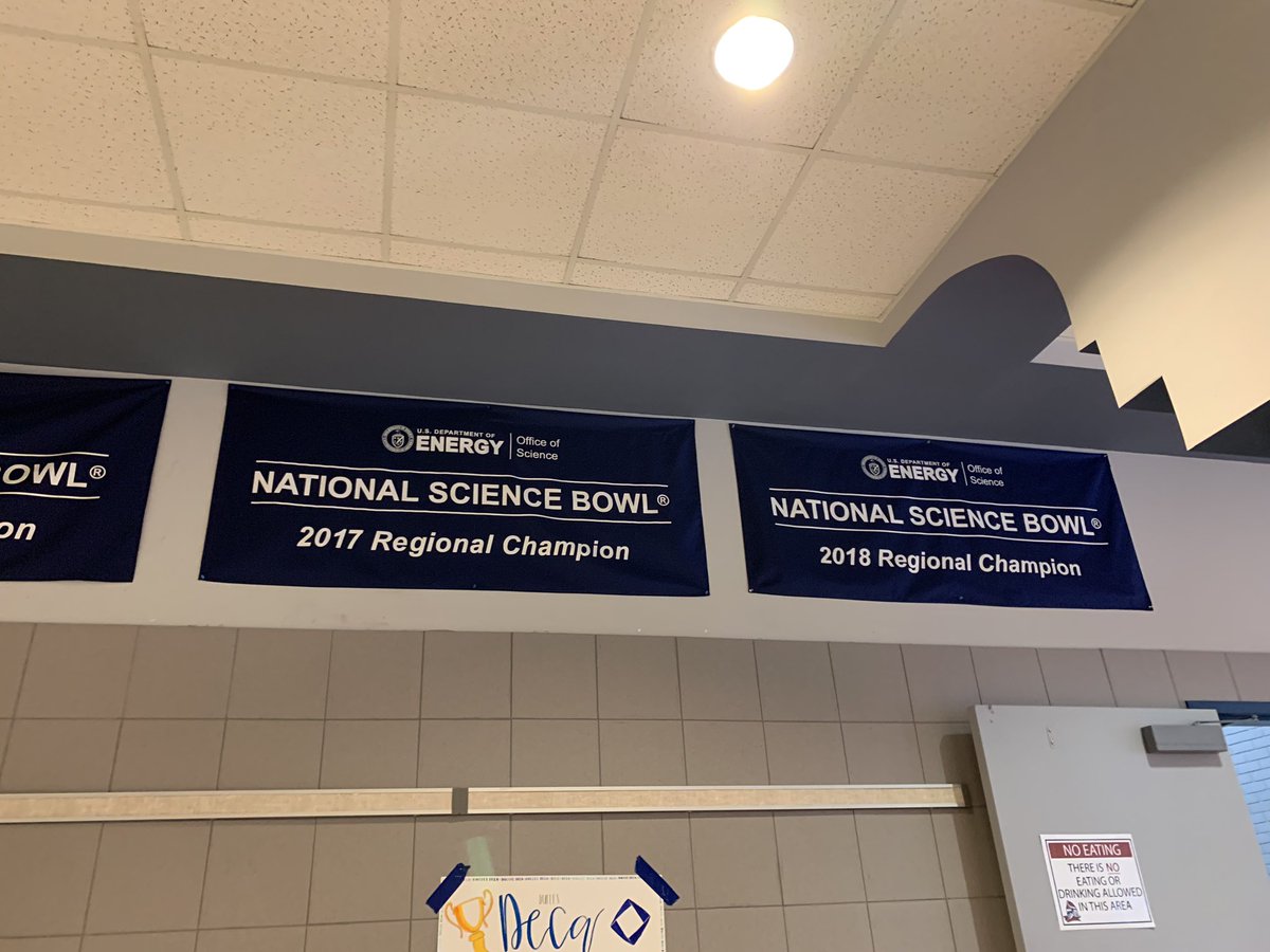 angela30263621's tweet photo. dulles is the home of national science bowl regional champions! #scientificperspective #seminarphotoshoot #DullesSugarLandTX https://t.co/n9Kxk9QksN