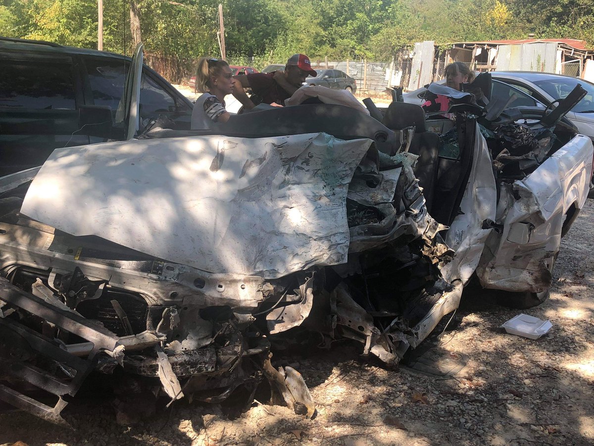 kaeangel99's tweet photo. these pictures are very hard for me to share or look at, but i just want everyone to see &amp; realize what drinking &amp; driving can actually do. this is whats left of my mimi’s truck after someone decided to be selfish &amp; get behind the wheel after drinking saturday night. rip mimi 💔 https://t.co/qPeYNY9E6h