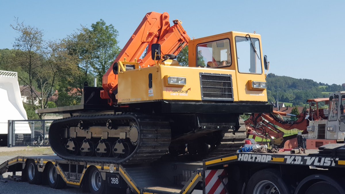 itogermany's tweet photo. Teladumpperit for sale  Morooka MST 2200 with Atlas Crane  130.1 #Picture #Dumper #Teladumpperit #Morooka #Dumper #Raupendumper #crawlerdumper #finland #trackeddumper #crawlercrane   https://t.co/XwJjucExLH https://t.co/e079DhfSgO