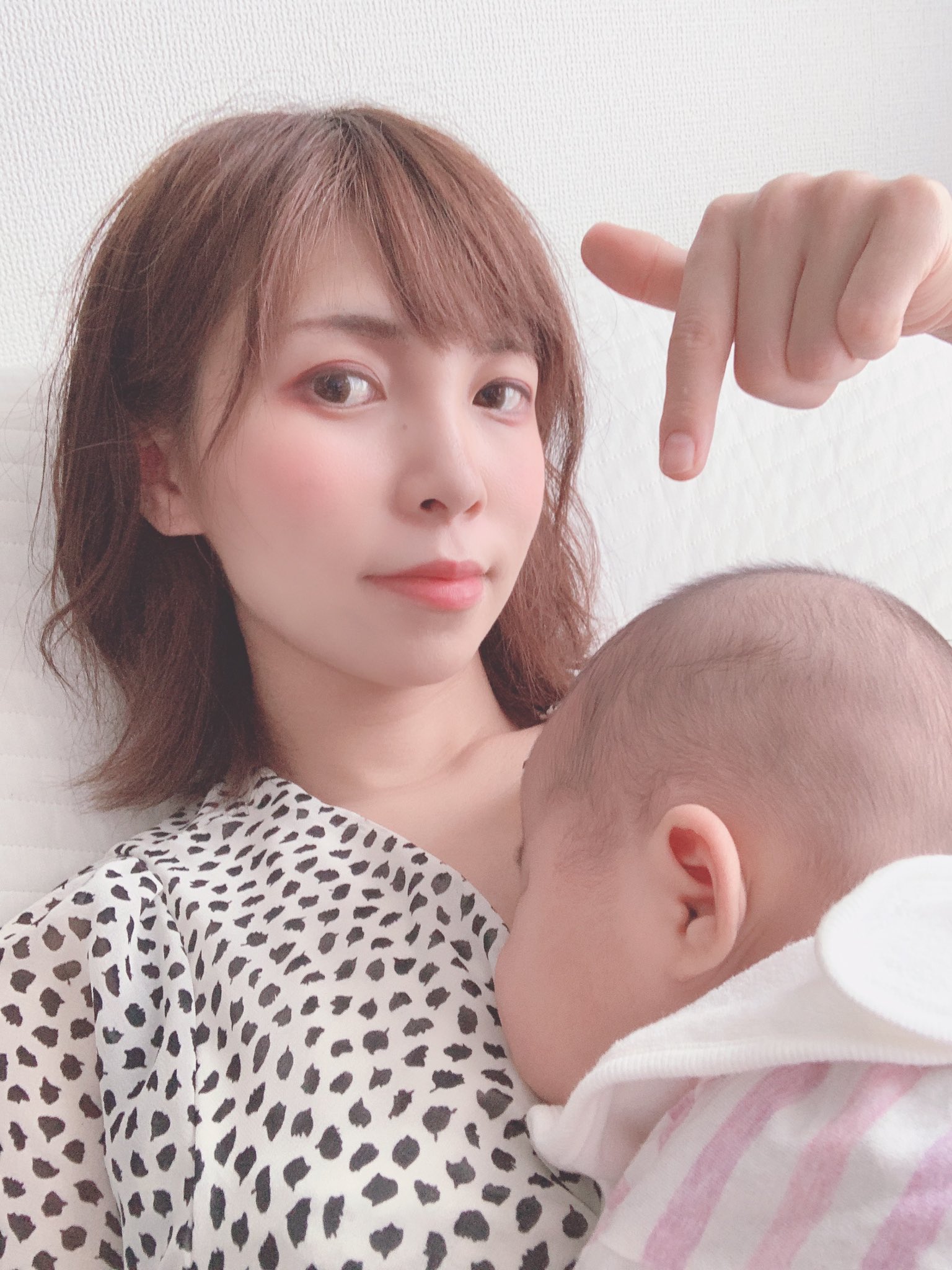 あるふぁ Alfa クレヨンしんちゃんの輪郭はなぜああなんだろうと不思議だったけど赤ちゃんのほっぺの形に忠実にデザインさてるんだなぁと最近実感してる そっくりw T Co Jnrus3gtzl Twitter
