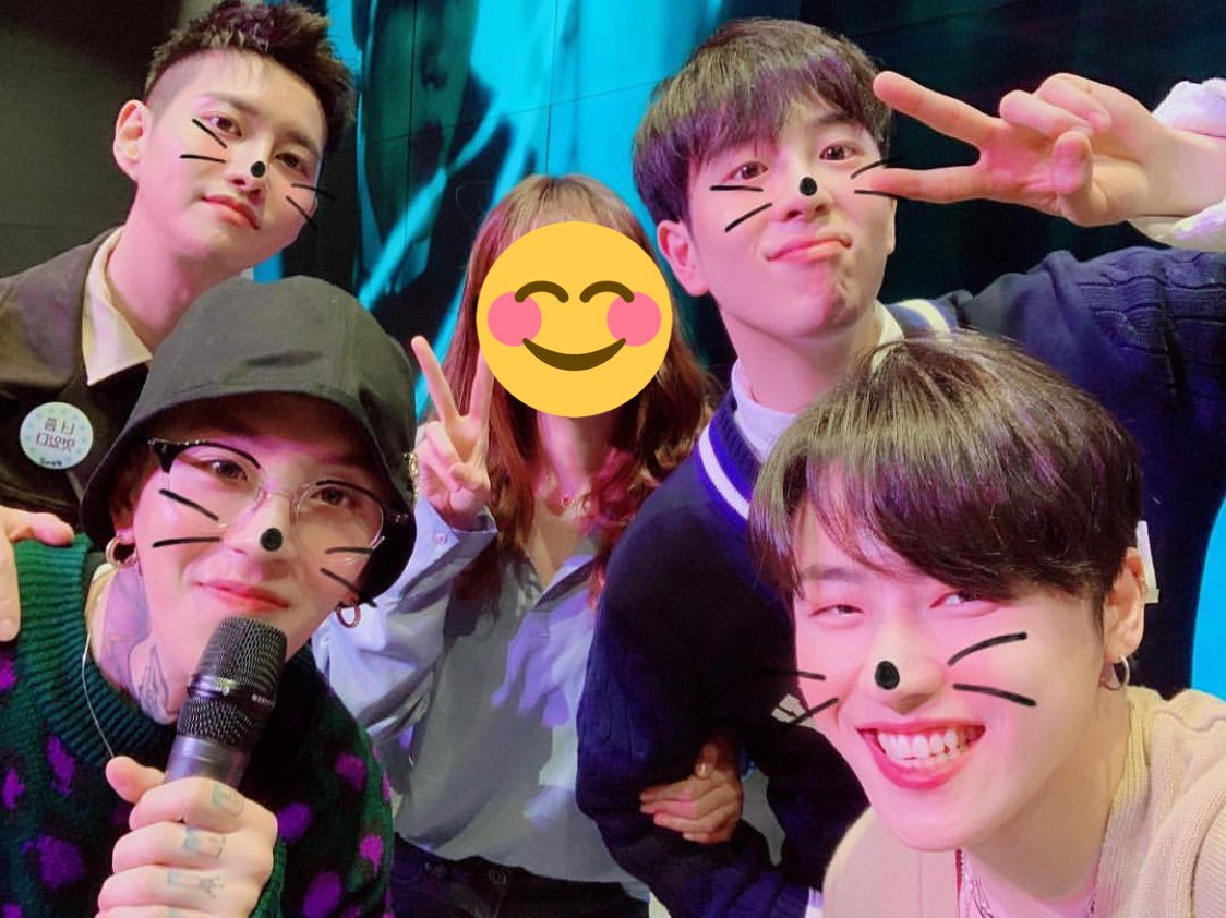 bbbee2255's tweet photo. 갑자기 그냥 엄청 그립다 ㅠㅠㅠㅠㅠㅠㅠㅠㅠ 다들 보고싶다ㅠㅠㅠㅠㅠㅠㅠㅠㅠ https://t.co/DFqvnc57EK