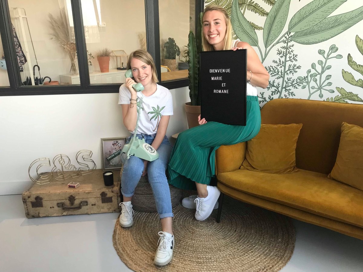 ★ Des nouvelles de l’atelier ★ 

En cette belle journée ensoleillée, nous avons le plaisir d’accueillir 2 nouvelles recrues (normandes ;)) dans la team C&amp;S : Marie et Romane. Bienvenue les filles !