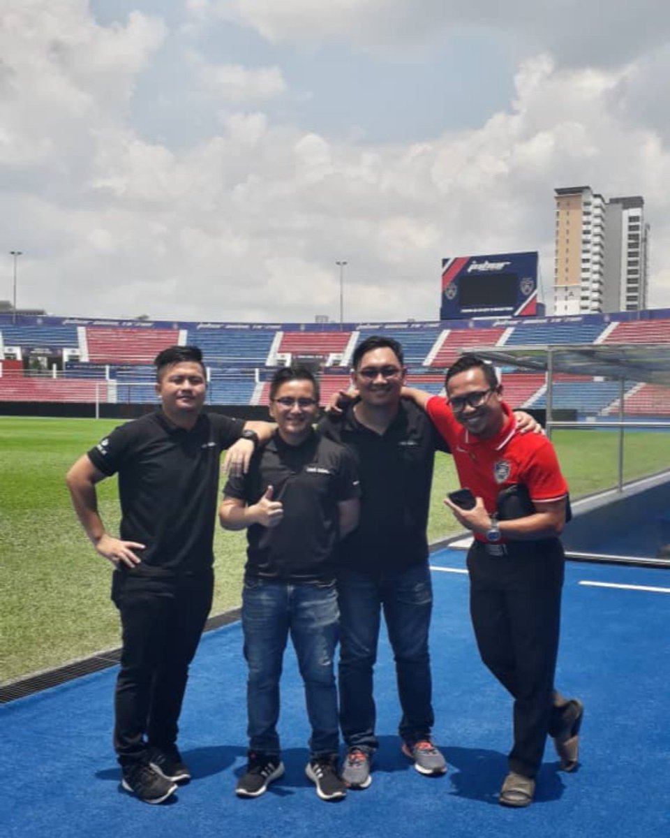 OneGoalMY's tweet photo. Kami bersama JDT Academy berada di Stadium Tan Sri Dato' Haji Hassan Yunos, Larkin, Johor!

We are with JDT Academy at Tan Sri Dato' Haji Hassan Yunos Stadium, Larkin, Johor!

#staytuned #EatRightToPlayRight #grassrootsfootball #bolasepakakarumbi #NutritionForEveryChild https://t.co/dmDbGqEBLl