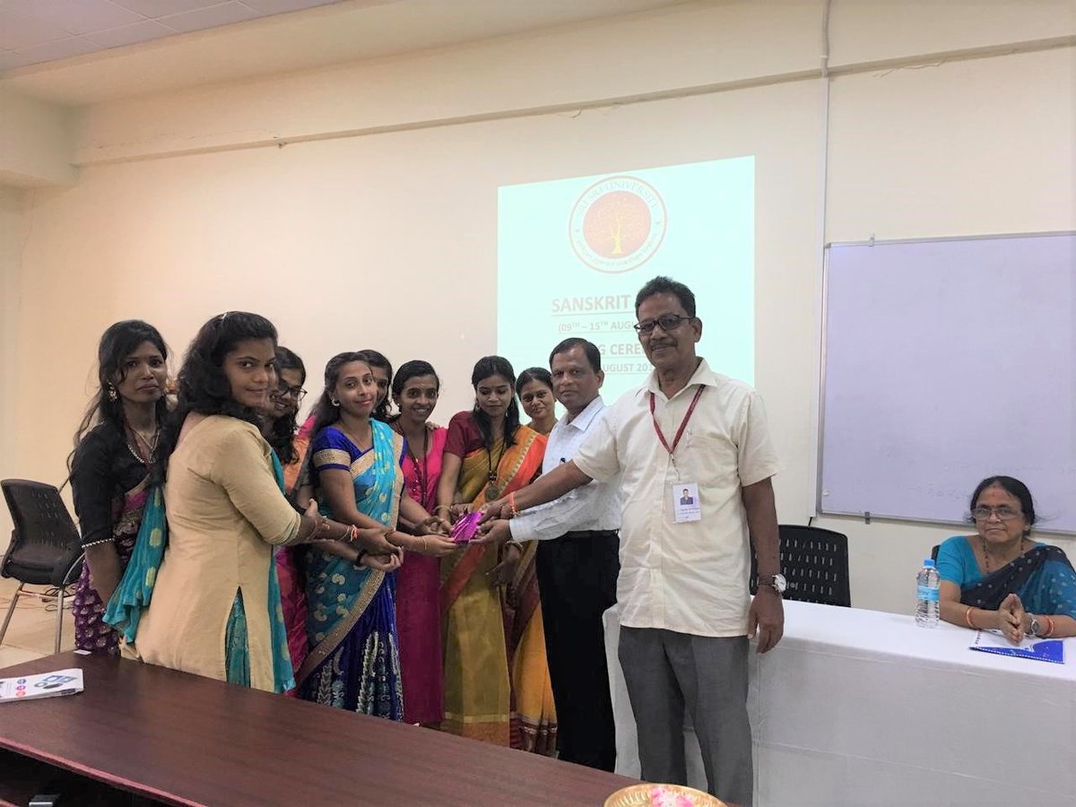 ssudsans's tweet photo. Students &amp; Faculty celebrated Sanskrit Week. Various activities and competitions were organized - #Sanskrit songs, Poems, Veda chanting, Presentations &amp; Guest Lectures on different topics including common roots in Sanskrit &amp; other languages and sciences. #SanskritAtSSU #LifeatSSU https://t.co/E9908GV2QX