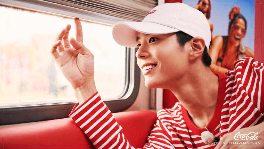 CocaCola_Korea's tweet photo. ★경☆ 2,000RT 돌파 ★축☆
최초공개!
#코크썸머트립 #박보검 비하인드 컷 공개합니다~
@BOGUMMY https://t.co/KrU4fUszvd