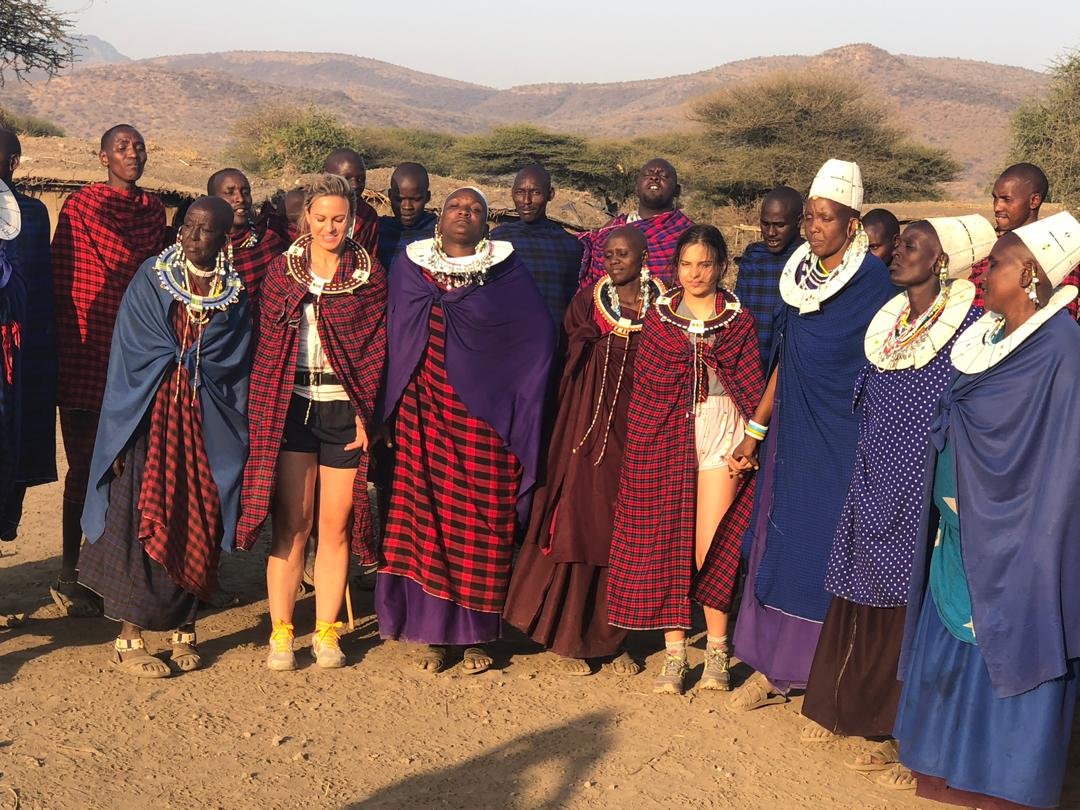 lunaswildrides's tweet photo. Our #guests #Enjoying the #moment at #masai village around mto wa mbu #town.
Nossos #hóspedes aproveitam o #momento na #Villa #masai em torno da #cidadede mto wa mbu. #arusha #Tanzania
#Tourists #Turismo #Viajes #ViajarNosTransforma #viagem #GoodVibesOnly #guias #culture https://t.co/OWl6n2tRio