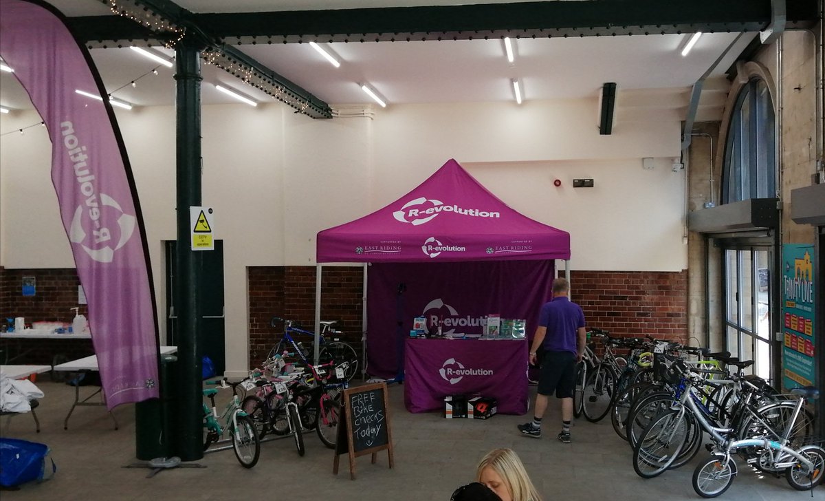 RevolutionYorks's tweet photo. Don't forget we're here in @TrinityMarket1 today 10-4. Neil can give your bike a free health check and we've maps and bikes! And the kids can see what's on at Rascals next door too.

#trinitymarkethull #cycling #iwanttoridemybicycle #hull https://t.co/7ni2IbhbHh