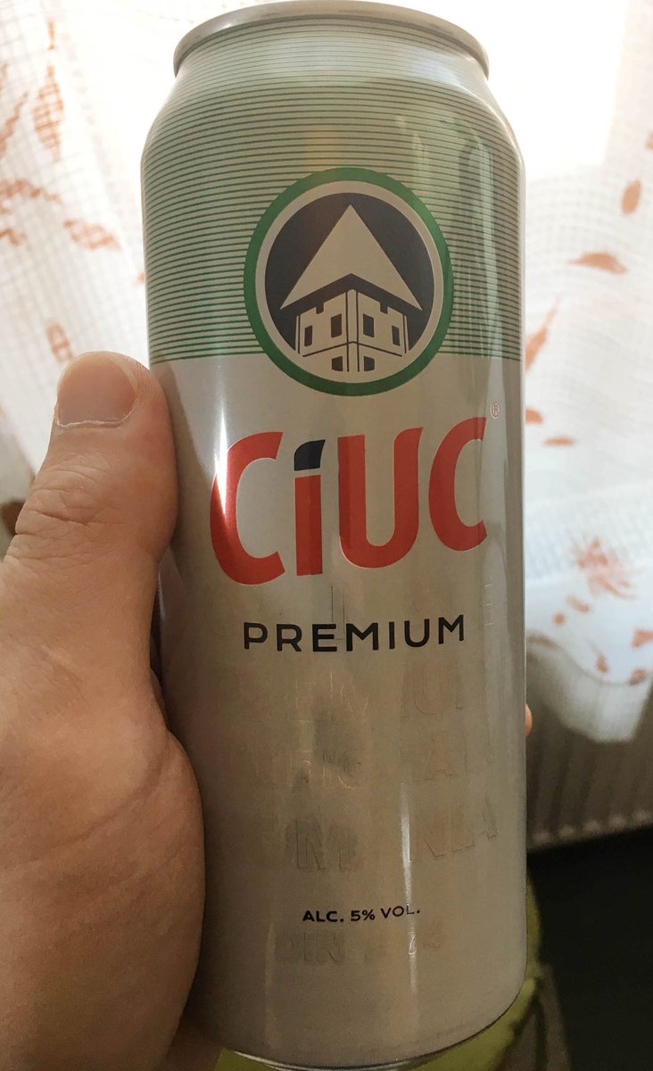 banter_peter's tweet photo. Una birra da importare a Milano.
#birra #Ciuc https://t.co/GHLfJ1pvsa