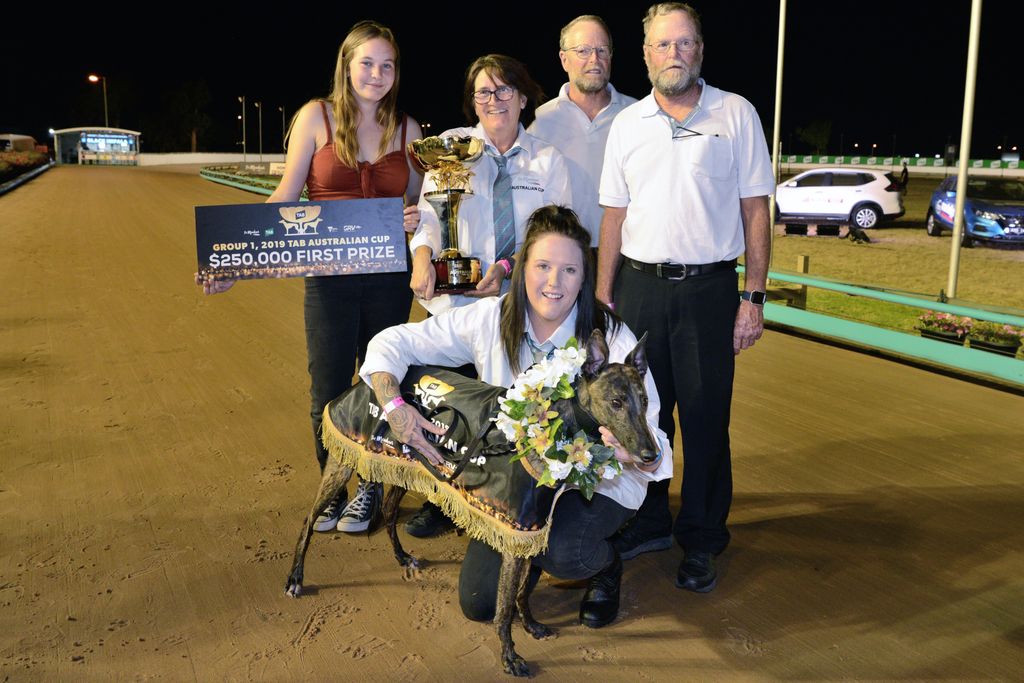 MelbourneGreys's tweet photo. Meadows' flagship race - the Australian Cup - gets prizemoney boost. MORE: https://t.co/mE8mw4ntUF #themeadowsdogs @GRV_News https://t.co/48hWiQnZRA