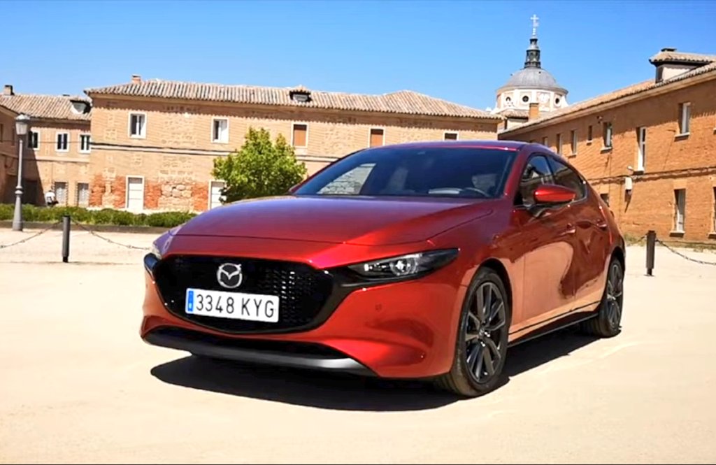GrupoGil's tweet photo. Desde #GrupoGil y @suprmotoronline seguimos decorándote el #Verano y nos subimos al espectacular #Mazda3 en el especial #CambiamosDeCoche y rumbo al #RestauranteCaréme de #Aranjuez 👌 

📄📹 https://t.co/I9vSuoHXNj

🤗 ¡Te esperamos en los concesionarios #MAZDA @GilAutomocion 😉 https://t.co/UiATBWrl94