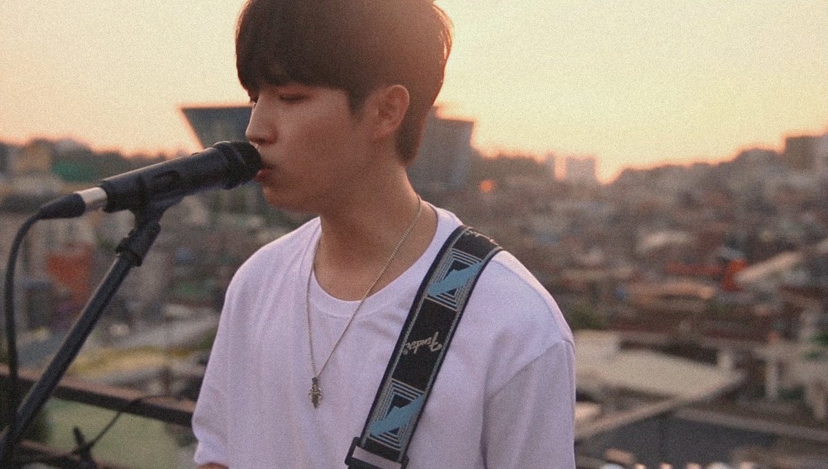 Dawny_angang's tweet photo. สุดจะเท่ไปเลยอ่ะ แจฮวาน 😭😭😭😭

 → https://t.co/PmlCMTP1Va

#김재환 #KIMJAEHWAN #CoverBy_Jaehwan #Gallant #Weight_In_Gold https://t.co/RFg5SBiYkR