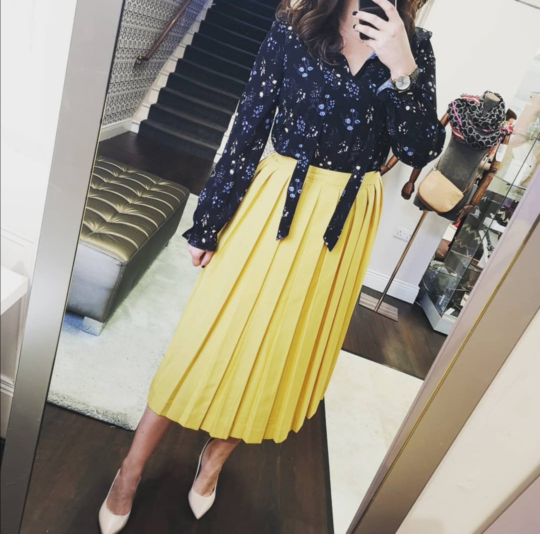 ElaMariaNCW's tweet photo. Some flirty floral #newarrivals from @SilvianHeach_Tf 💐🍁
.
.
.
#elamaria #newcastlewest #sistersinstyle #limerick #shoplocal #fashion #fashionlovers #wedding #instafashion #limerickfashion #irishfashionbloggers #aw19 #designer #fashionable #ootd #instastyle #todaysoutfit https://t.co/qkfgRK8kPd