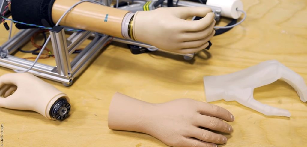 CNRSinformatics's tweet image. #CNRSleJournal 📰 | #Prothèses, la #recherche au défi du #handicap, interview de @NJarrasse, chercheur à @ISIR_labo 
➡ lejournal.cnrs.fr/articles/proth…