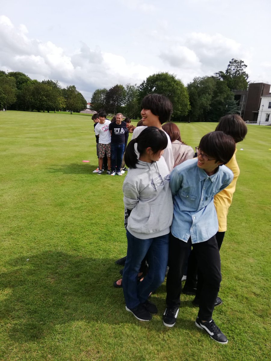 ULLangCentre's tweet photo. Group Challenges last week really improved our teamwork skills and brought out the fun, competitive side of everyone !
#summer #teamwork #StudyatUL #ULLC https://t.co/mvdAe74huT