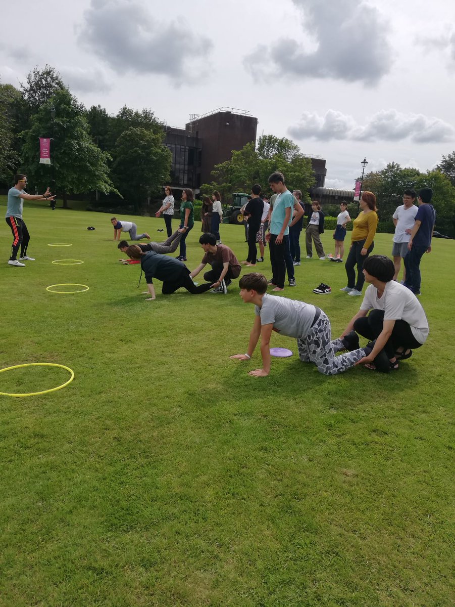 ULLangCentre's tweet photo. Group Challenges last week really improved our teamwork skills and brought out the fun, competitive side of everyone !
#summer #teamwork #StudyatUL #ULLC https://t.co/mvdAe74huT