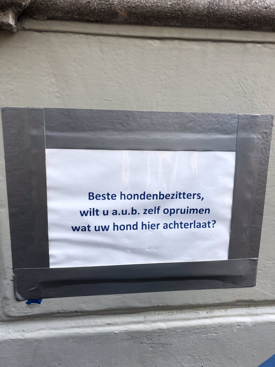 MonicaKeyzer's tweet photo. #straattaal Brouwersgracht - Amsterdam. #honden #drollen https://t.co/IQ8VojYujC