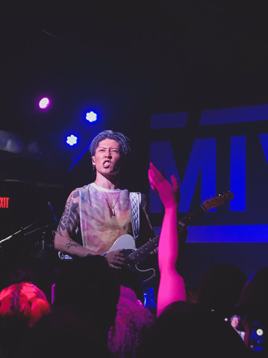 vanderHiromi's tweet photo. This guy &amp; his guitar 🎸
Thank you @MIYAVI_OFFICIAL for rockin’ Philly tonight! What an incredible performer you are!! https://t.co/gxHTqNNYjJ