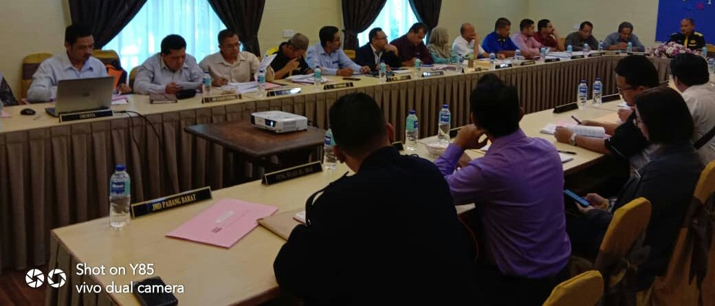 JKRPAHANG's tweet photo. Sedang berlangsung
Mesyuarat Pengurusan @JKRPAHANG Bil.3/2019

@JKRMalaysia 
@mannordin2015 https://t.co/FEEanARL7c