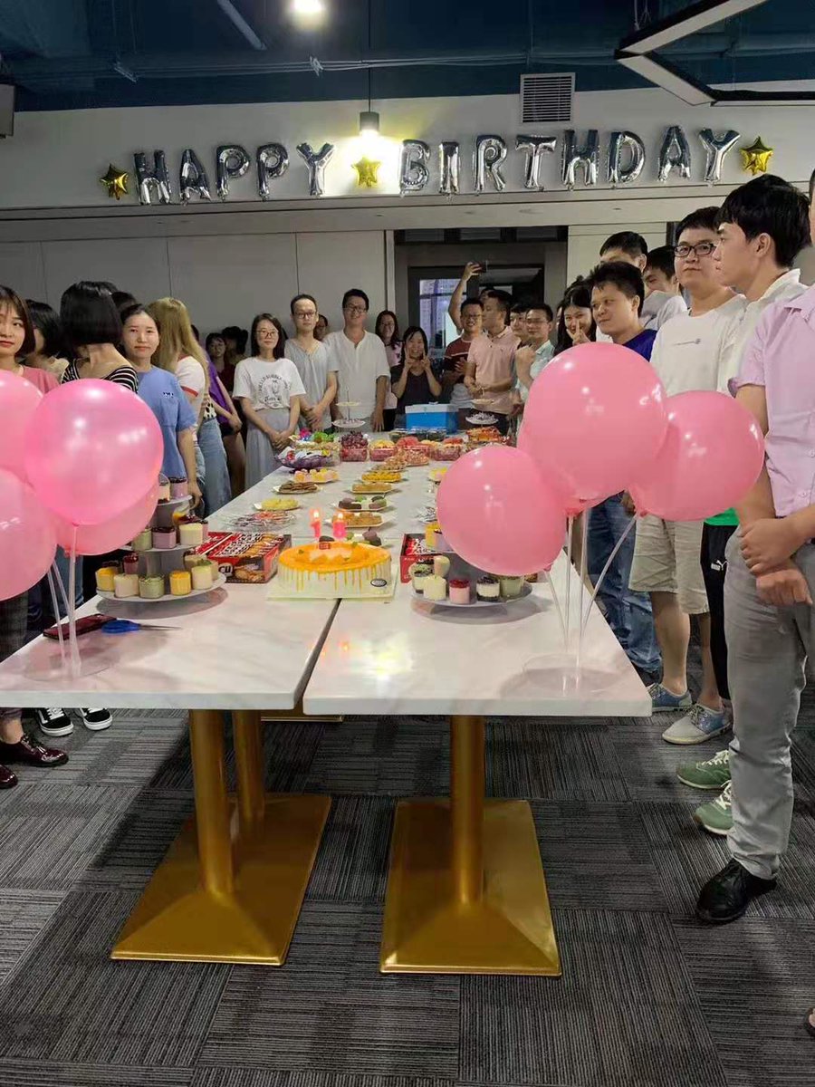 linli11984069's tweet photo. Birthday party for employees, I hope you are always happy. https://t.co/0C7I0oY6ps