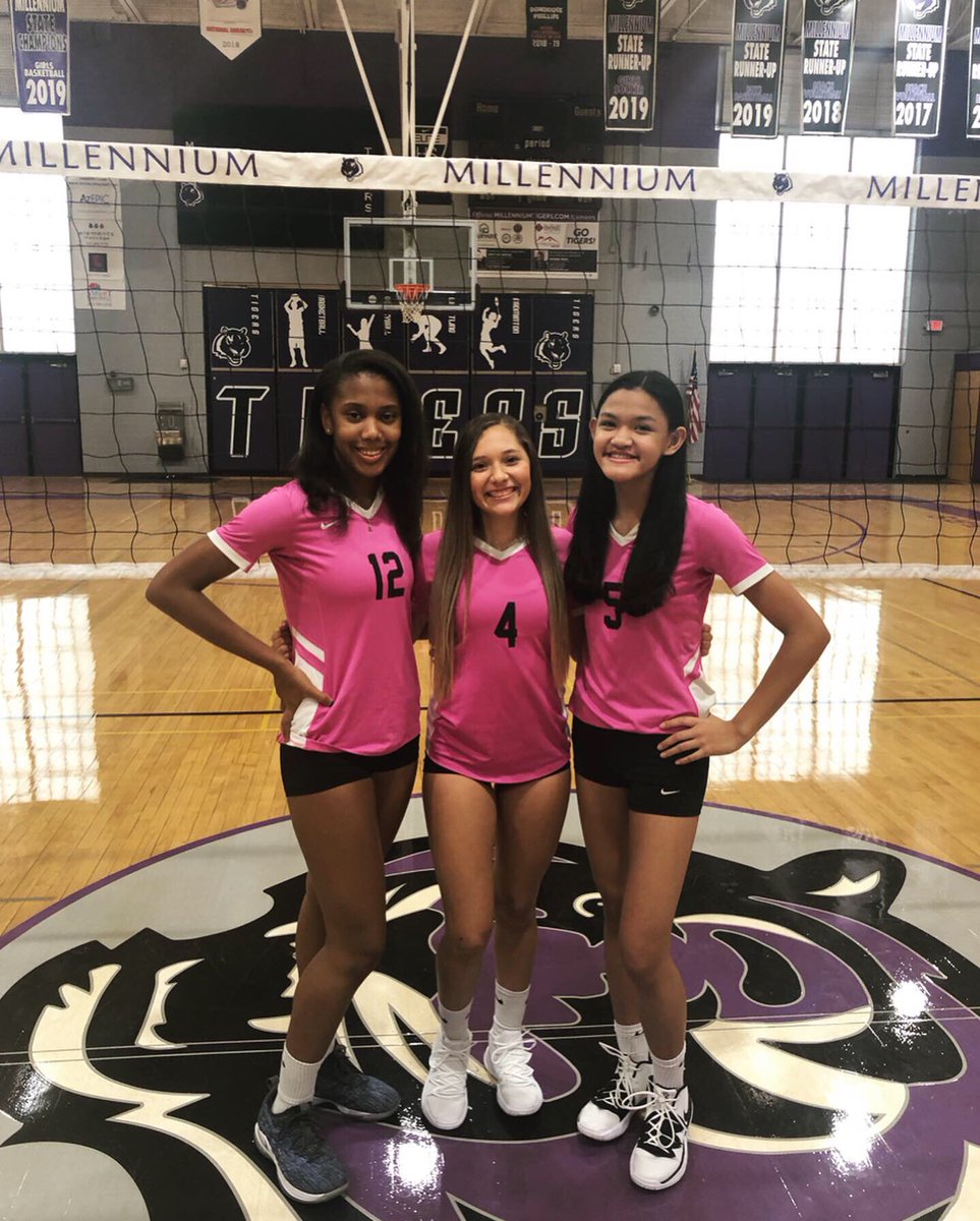 joc3lyn_16's tweet photo. i love these girls so much #readyforthisyear #soexcited https://t.co/QMqLibFZKD