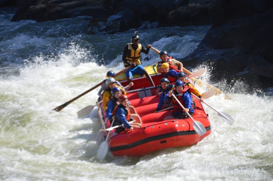 shockwa83195508's tweet photo. If you are keen for the ultimate thrill in #VictoriaFalls then a #multidayRafting along the #Zambezi is it! You can do a half day trip or full day, this provides one of the most intense sensory thrills imaginable. Know more at https://t.co/1qiqPh6TDZ https://t.co/VCzn4fi899
