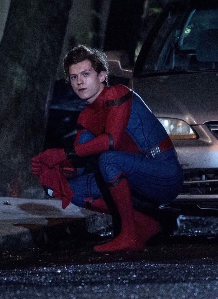 CookieRainbowL's tweet photo. Ya perdí a Tobey y Andrew no quiero perderlo a él también #SaveSpiderMan https://t.co/iU1q57KPKR