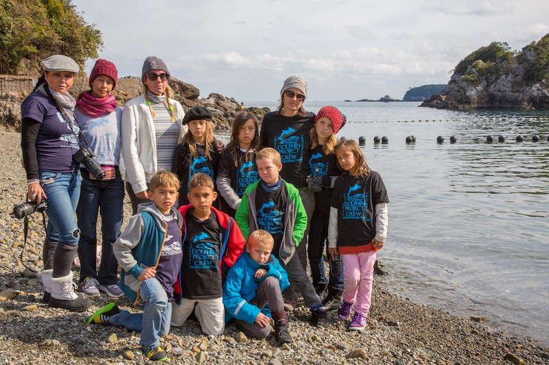 Dolphin_Project's tweet photo. Dolphin Defenders come in all sizes! We even have #MiniMonitors who join us in Taiji to help spread the word about the cruelness of captivity and drive fisheries. Read more: https://t.co/kTcimtAiAn
#DolphinProject #DontBuyATicket #EmptyTheTanks https://t.co/4Nw393Jylh