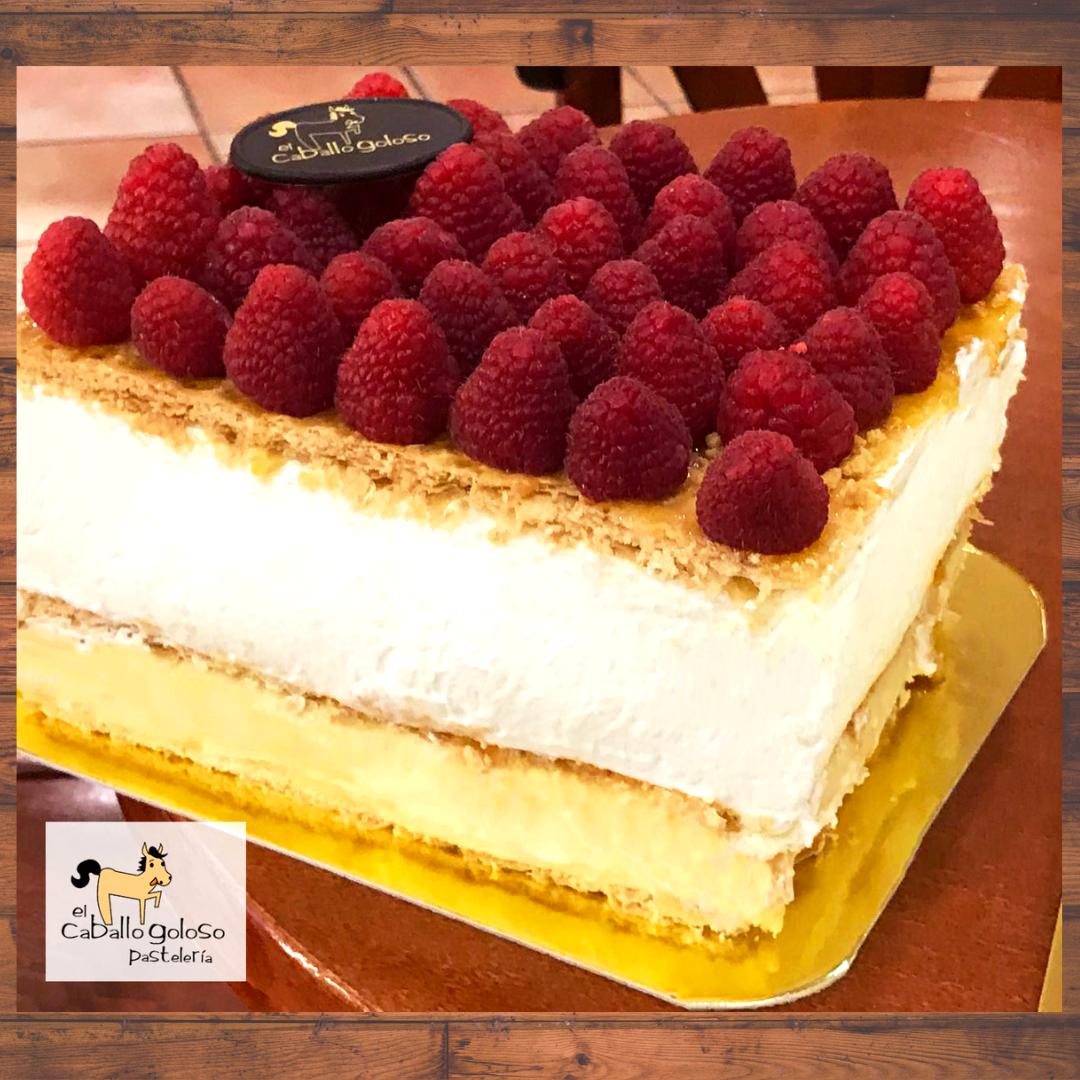 No me la quiero perder, tengo que poner solución a esto que yo todavía no la he probado @ElCaballoGoloso 🎠 😋
#Torrelodones #Madrid #Pastelería #Repostería #Gourmet #FelizMiércoles