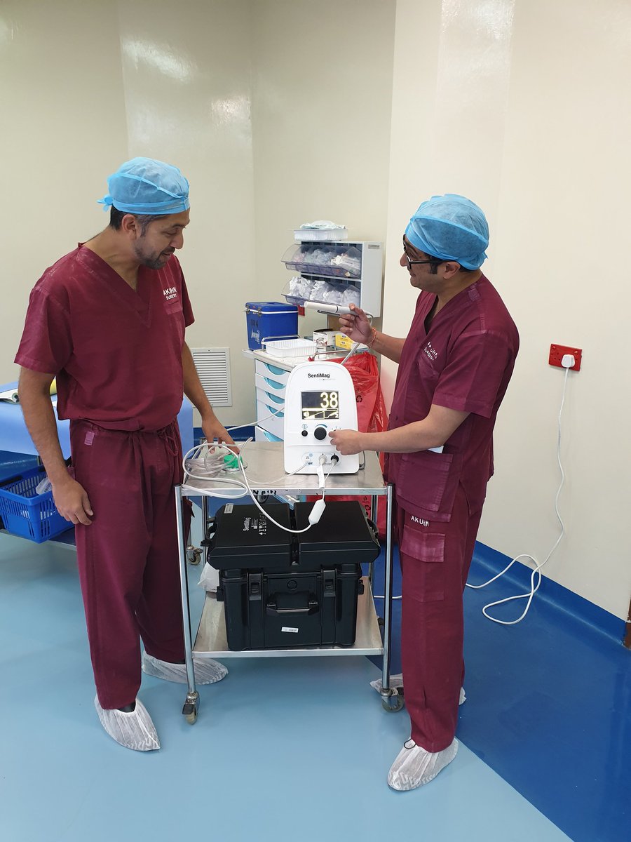Julie93213176's tweet photo. Dr Rajiv Dave Oncoplastic Surgeon from Manchester University NHS Foundation showing Dr Maisam Fazel Oncoplastic Surgeon Sentimag. Dr Dave will be performing and teaching Magseed retrieval at Aga Khan University Hospital. First ever in Kenya https://t.co/AGsv6IY7jZ