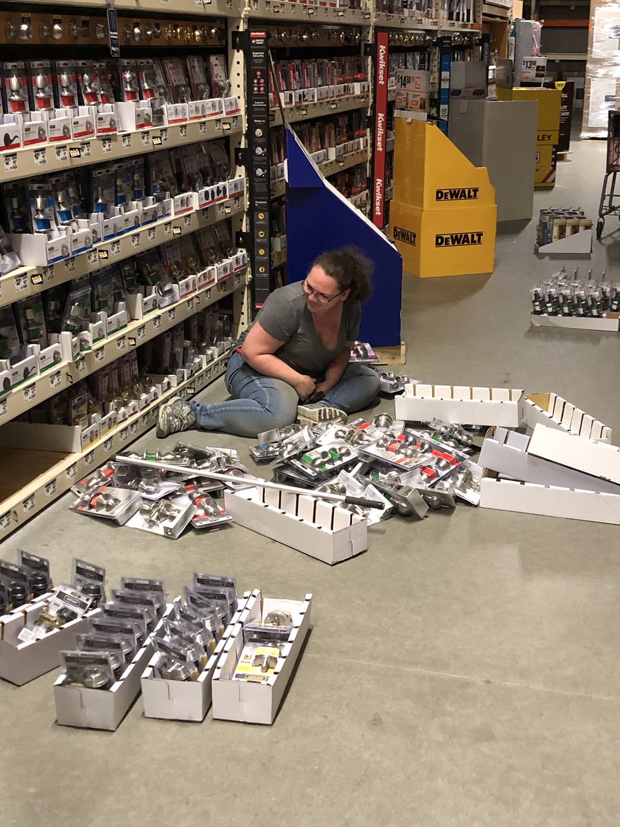 Cassie in D38, spending time flue diving behind 6 bays in Hardware, just because it’s #Therightthingtodo #inventorynotuntilApril #entrepreneurialspirit @CaffreyDamien @marantes1
