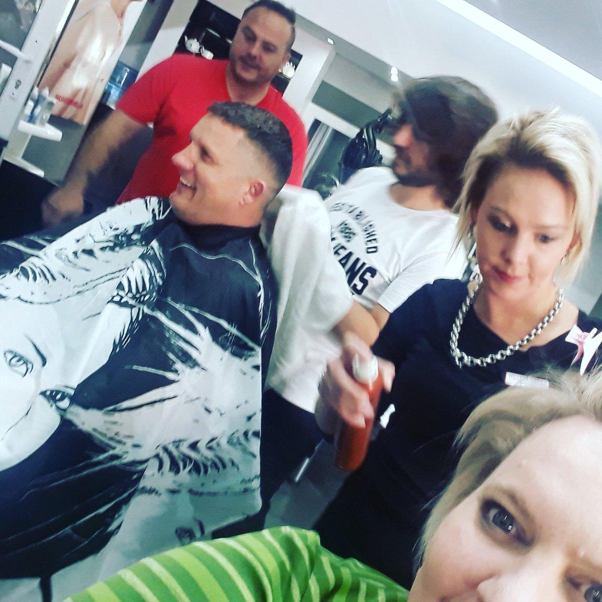 RockGingerrock's tweet image. Pamper party saam met hierdie awesome ouens van Head Hunters Ballito vir ons Parow brandy party vandag by Rocomamas Ballito. Julle Rock!!!! Watch this Space!! #gingerrock #gingertime #headhunters #ballito #hair #parowbrandy #wenotnormal #realrockstars #readyfreddie #ghostsecurity