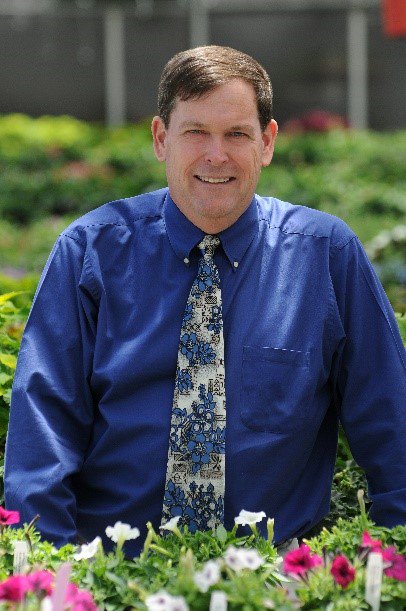 IPPS_Europe's tweet photo. Only 7 weeks to go until this year's conference! Have you booked your place? Full or day packages available. We've got some incredible nursery visits &amp; speakers lined up including Will Healy from Ball USA who will be presenting on managing hydration of herbaceous cuttings. https://t.co/fGgpQbd0eI