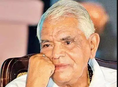 exitpolls2019's tweet image. सुबह की शुरुआत के साथ ही कई दिनों से वेंटीलेटर पर मौजूद पूर्व मुख्यमंत्री बाबूलाल गौर के निधन की खबर आई। पूरे राज्य में दौड़ी शोक लहर।

Visit: bit.ly/2zaqA1q

#BJP #BabulalGaur #Death #StateMourning