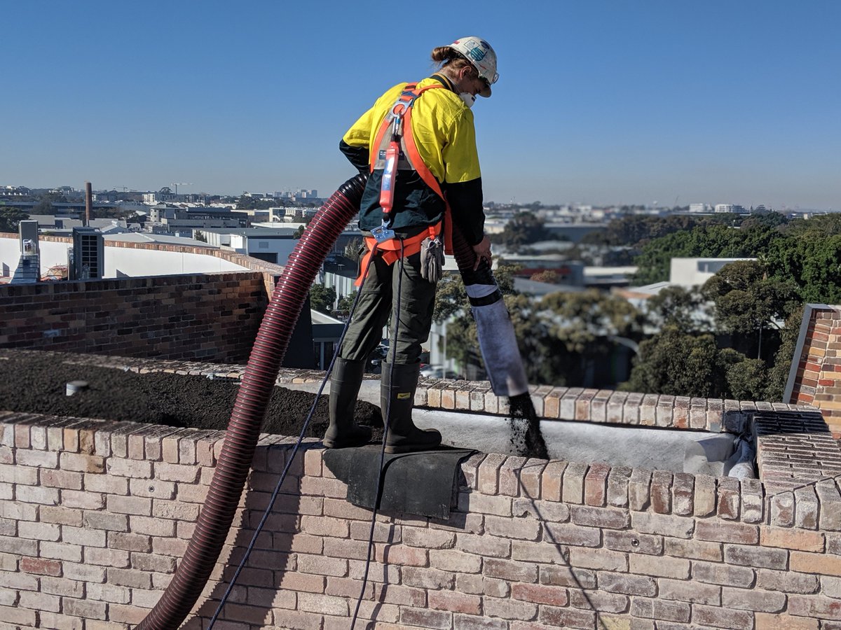 HillsBarkBlower's tweet photo. We take our staff safety and training seriously - The Hills Bark Blower staff just completed their Working at Heights refresher course. We can safely help green the city from the top down! #workingatheights #staffsafety #expressblower https://t.co/hcfAkH5s7E