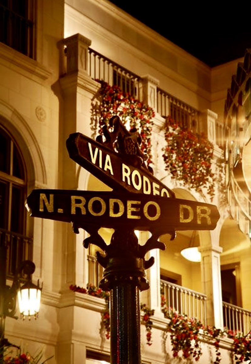 #RodeoDrive  #LosAngeles #California #California #LA #BeverlyHills90210 #DreamGirl #BossBabe #BossLady #DreamsComeTrue #DreamBig #DreamChaser #DREAMCATCHER