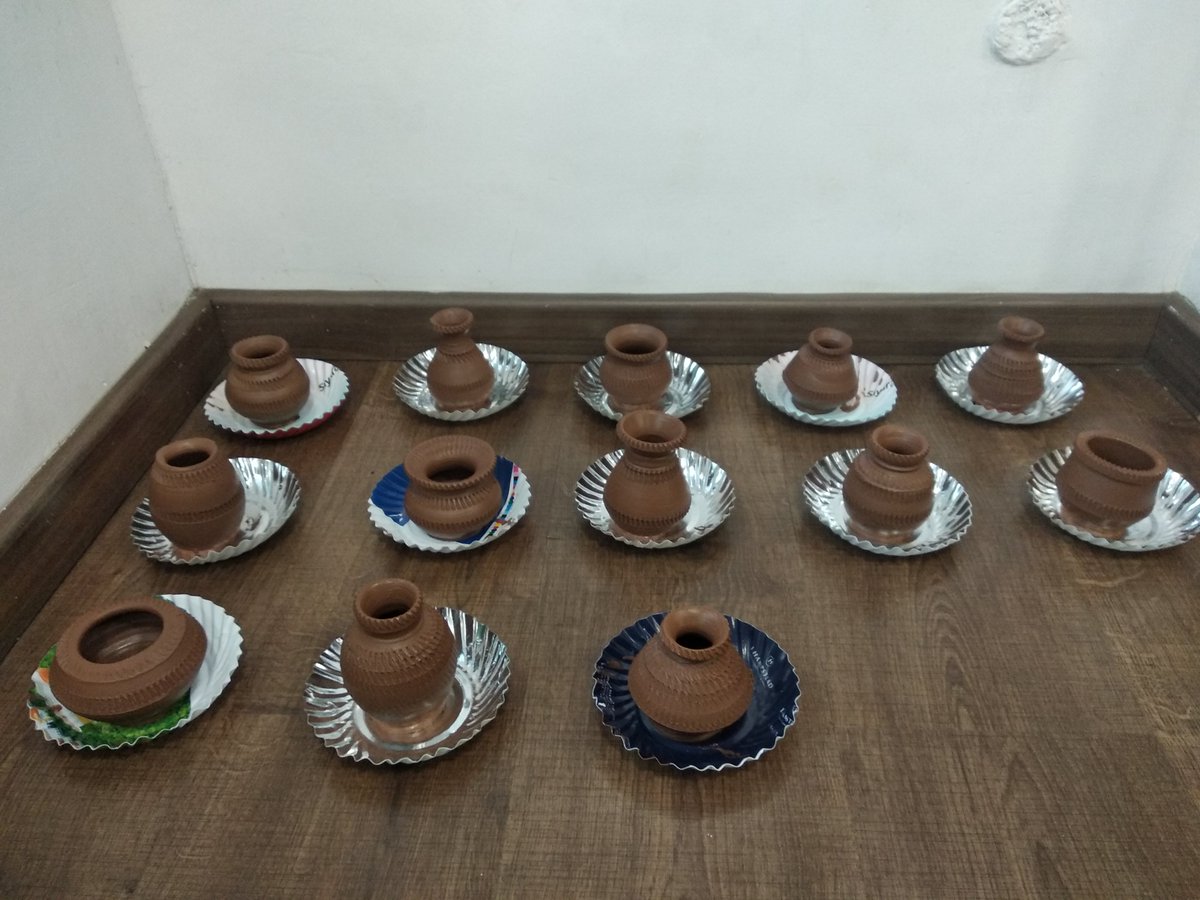 Lattukids's tweet photo. Lattu Kids along with 'The Little Gym of Bandra' organised a storytelling and pottery workshop for the kids.

#lattukids #pottery #stories #storytelling #workshop #kids #children #kiddos #childhood https://t.co/aXUt72zOWh