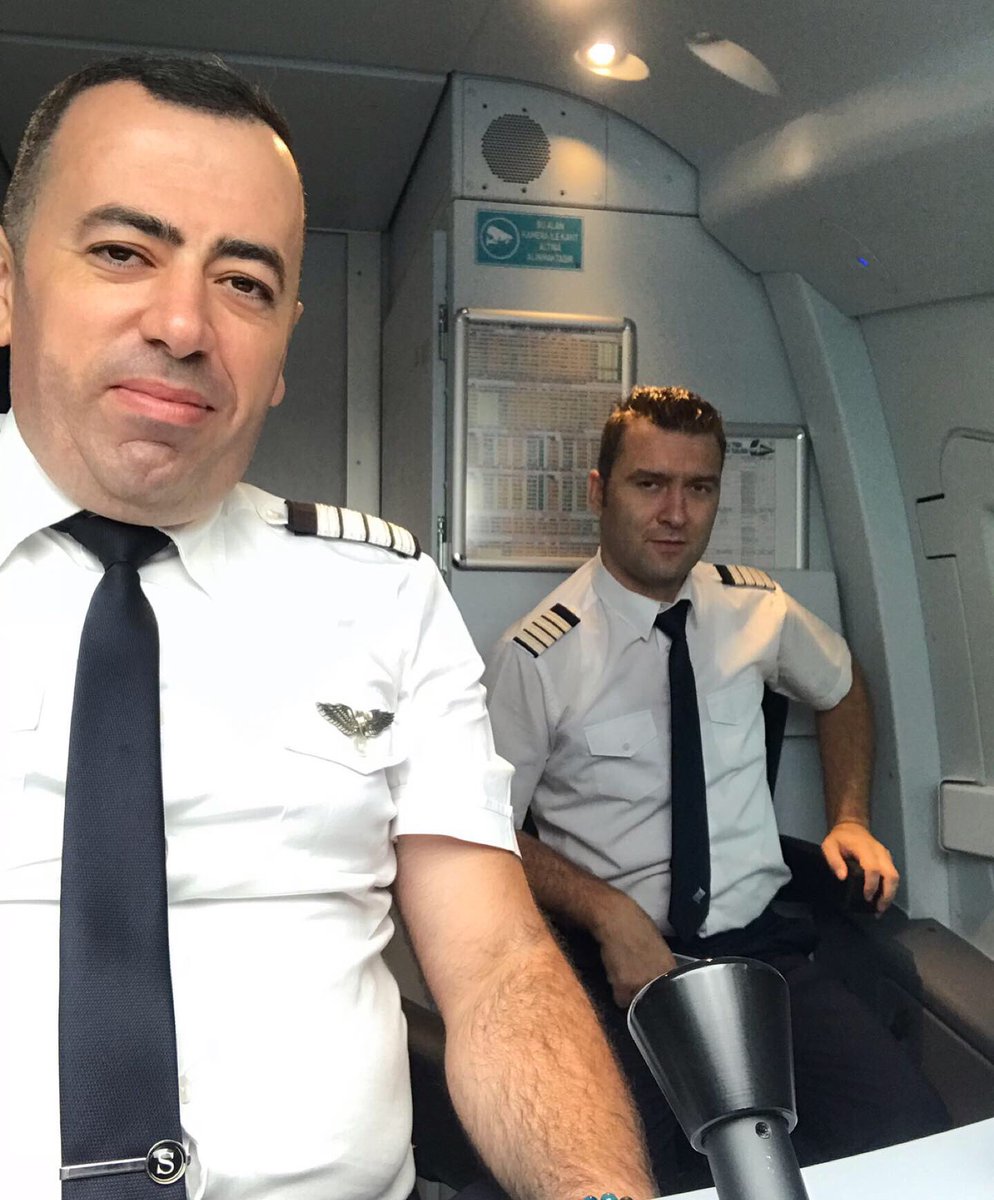 seyit_sahinkaya's tweet photo. #machinist #machinistlife #traincaptain #highspeedtrain #highspeedtraindriver #highspeedtrainlife #siemensvelaro #dailyphotos #travel #eskişehir #ankara #notcoffee #keeptomemories #seyitsahinkaya @muro78atg26 https://t.co/8AH2QGvs4j