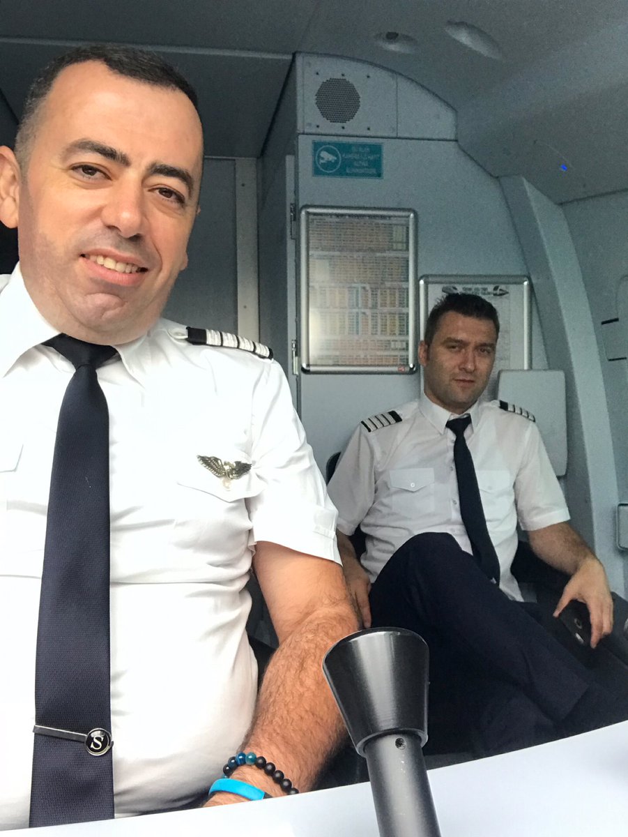 seyit_sahinkaya's tweet photo. #machinist #machinistlife #traincaptain #highspeedtrain #highspeedtraindriver #highspeedtrainlife #siemensvelaro #dailyphotos #travel #eskişehir #ankara #notcoffee #keeptomemories #seyitsahinkaya @muro78atg26 https://t.co/8AH2QGvs4j