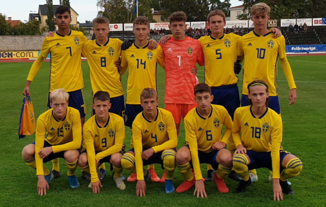Kinna_IF's tweet photo. Carl Mauritzson var en av 5 killar som fick 90-minuter i P15:s premiärlandskamp igår. Det blev förlust med 2-4 och Calle noterades för 1 assist. Revanschmöte imorgon @Lokalfotboll033 @SimonLeppamaki @BT_sporten @svenskfotboll @ungdomsfotboll @p4sjuharad https://t.co/eOr38gYCAb