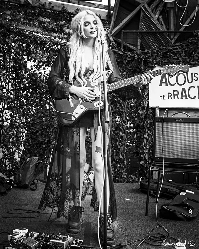 andraspaulcom's tweet photo. The gorgeous Petsematary @pets3matary back at Siren Calling festival past weekend @sirencallingfest by @wcdinsta #pets3matary #sirencallingfestival #wcdinsta #concertphotography #livemusicphotography #womeninmusic #chasingthelightart #punknrollrendezvo… https://t.co/oQlwAl5tlt https://t.co/XzG2eaLCrd