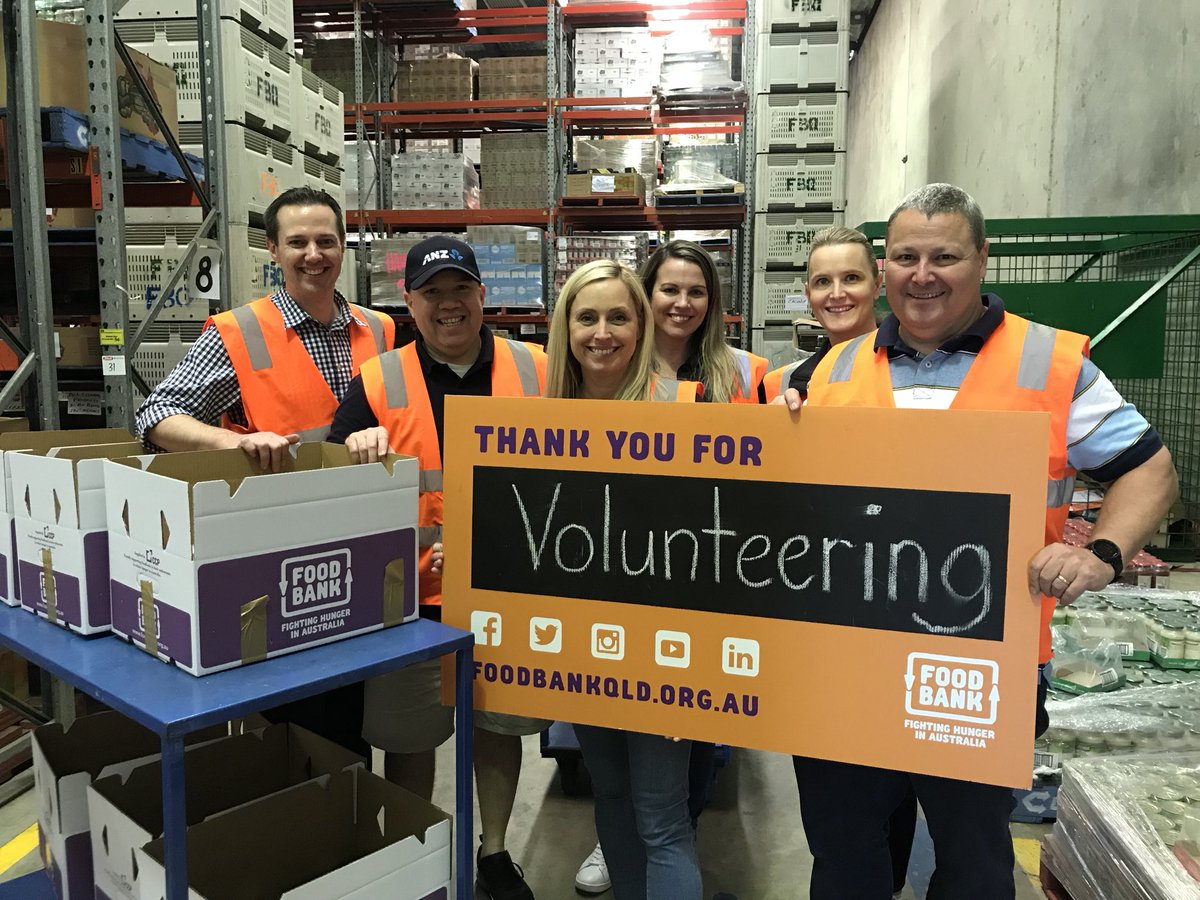 karinasmith001's tweet photo. A fantastic morning @FoodbankQLD with some of the QLD exec team putting together hampers to support drought impacted communities in western QLD @nathalie_hesse @ElizaAnders4 @brendantong1 https://t.co/ZY7VAUymTP