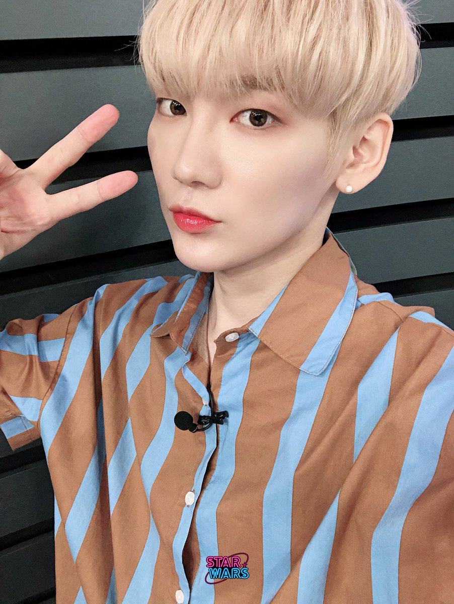 KPOPFAVE_'s tweet photo. [#STARK_STARWARS🌏]

MC 케니의 활약이 보고싶다면
오늘 7시 스���워즈 본방사수!
💛잊지마세요💙

구함 #스타워즈_본방사수 
양도 케니 폴라로이드

▶ https://t.co/ygExMhmtdK

#JBJ95 #켄타 @JBJ95__official https://t.co/JWERot9nsV