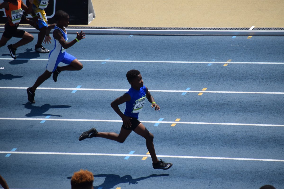 Our young sprinters putting in work <a href="/AAUTrackNField/">AAU Track & Field</a> 2019 Junior Olympic Games. Congratulations to Laila and Lyndon on their JO debut. Keeping working!!! #LBC #FullSpeedAhead