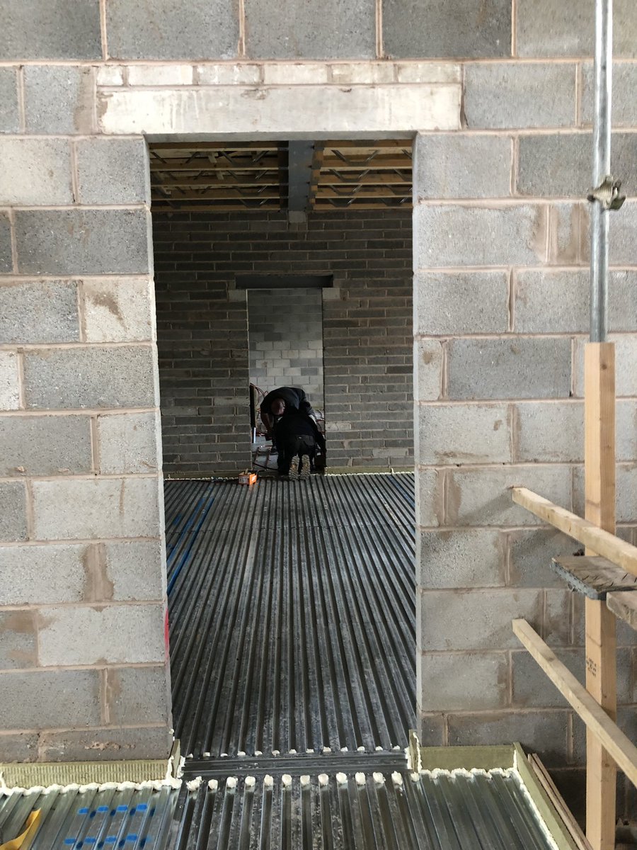 ahhealthsafety's tweet photo. Underfloor heating installation by @TheCadmanGroup at the @tsiantar designed contemporary #superhome #hale #project under construction by #dsbuildingprojects https://t.co/OboTWw5Itr