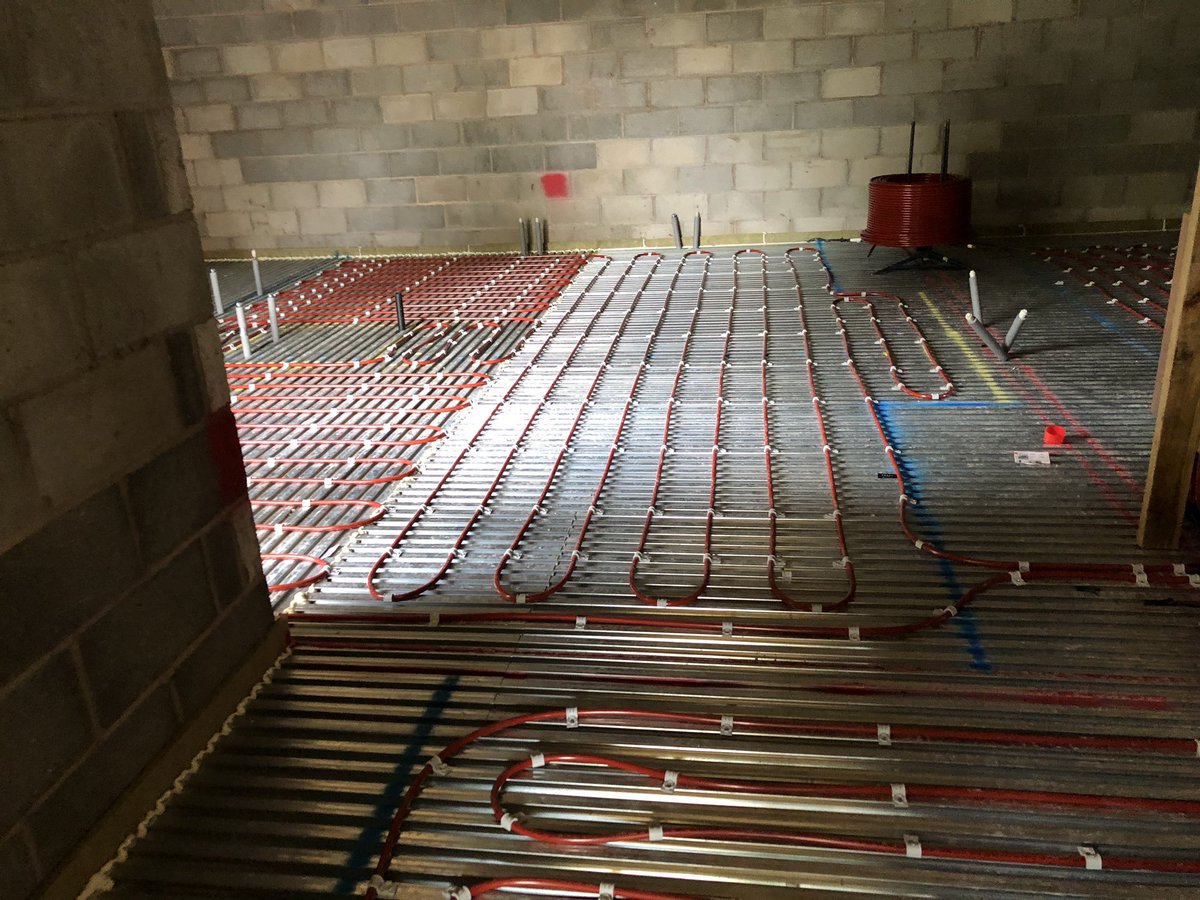 ahhealthsafety's tweet photo. Underfloor heating installation by @TheCadmanGroup at the @tsiantar designed contemporary #superhome #hale #project under construction by #dsbuildingprojects https://t.co/OboTWw5Itr