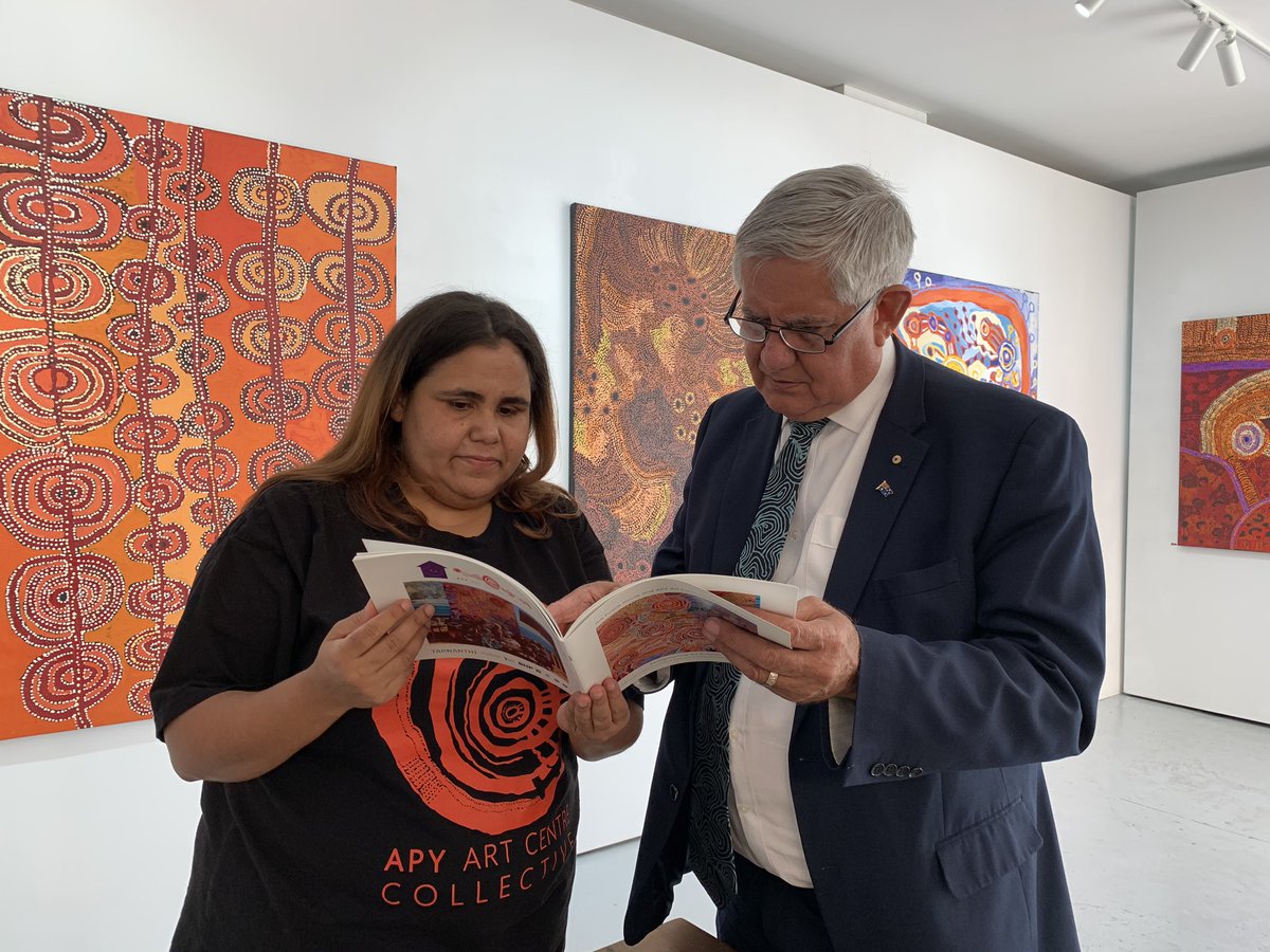 apyacc's tweet photo. Thrilled to host Minister Ken Wyatt, Minister for Indigenous Australians today at the APY Gallery in Sydney. Thank you for being so generous with your time Minister Wyatt we look forward to working closely with you through the next exciting chapter of the APY art movement. 🖤💛❤️ https://t.co/B8IwwvMwks